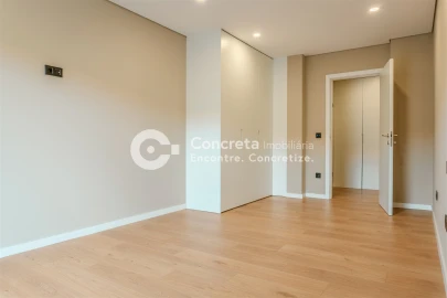 Apartamento T1 para Venda em Arcozelo