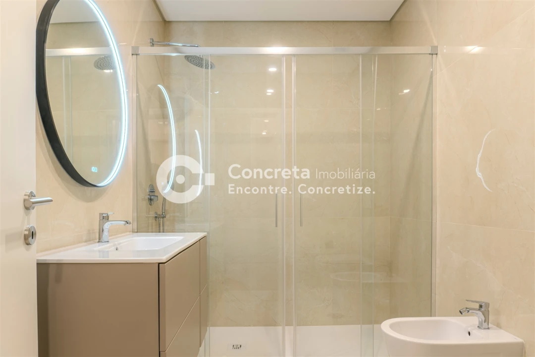 Apartamento T1 para Venda em Arcozelo Foto 13