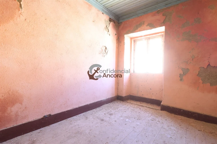 Moradia T2 para Venda em Figueiró da Serra e Freixo da Serra Foto 8