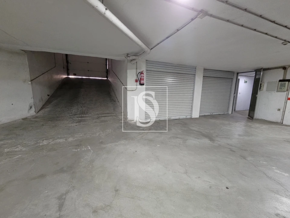 Apartamento T4 para Venda em Sé, Santa Maria e Meixedo Foto 24