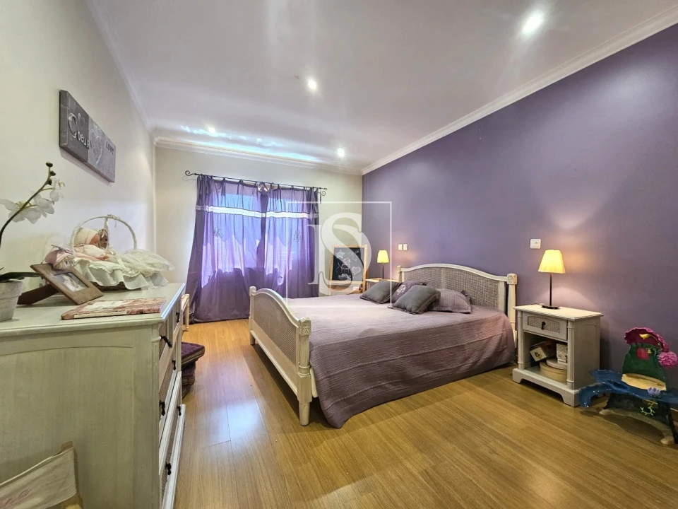 Apartamento T4 para Venda em Sé, Santa Maria e Meixedo Foto 12