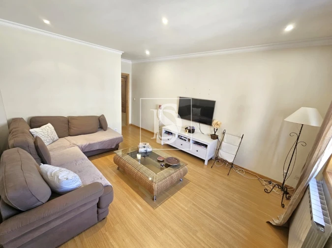 Apartamento T4 para Venda em Sé, Santa Maria e Meixedo Foto 19