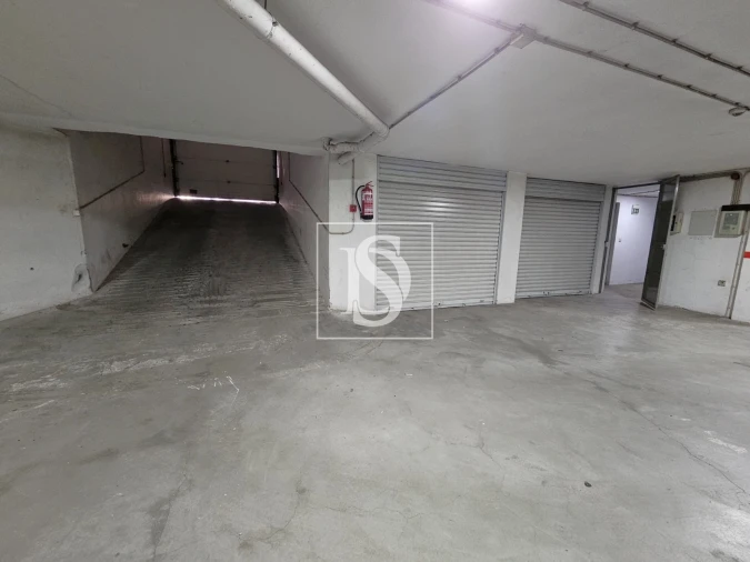 Apartamento T4 para Venda em Sé, Santa Maria e Meixedo Foto 24