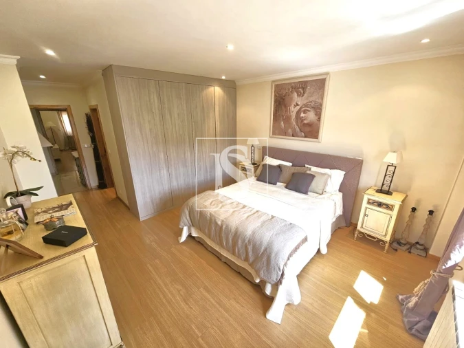 Apartamento T4 para Venda em Sé, Santa Maria e Meixedo Foto 23