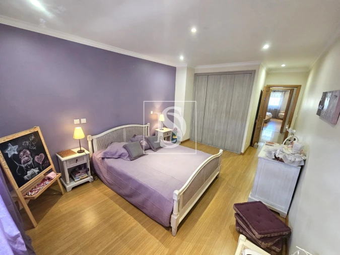 Apartamento T4 para Venda em Sé, Santa Maria e Meixedo Foto 13