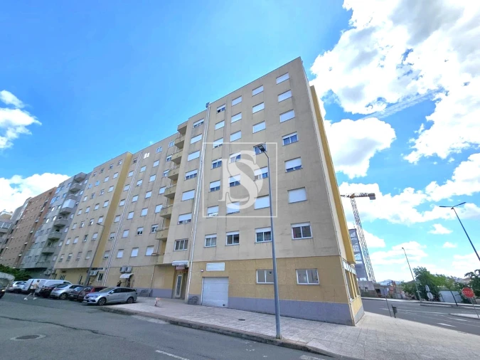 Apartamento T4 para Venda em Sé, Santa Maria e Meixedo Foto 26