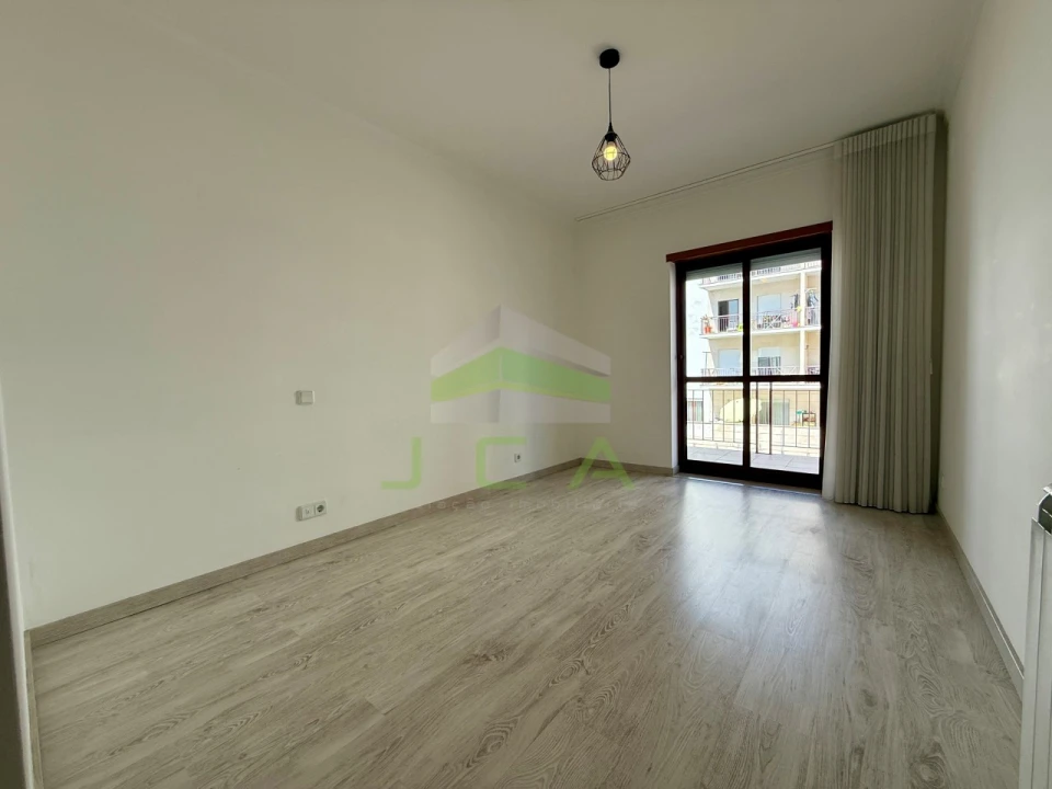 Apartamento T3 para Arrendamento em Marrazes e Barosa Foto 9