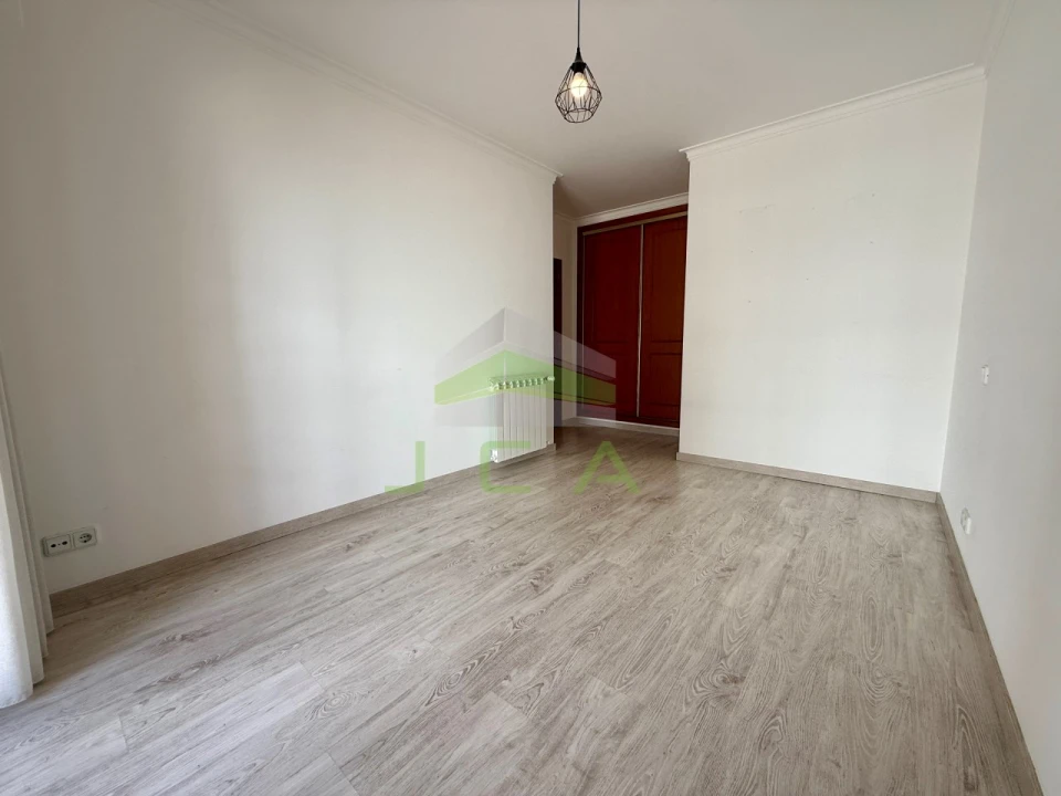 Apartamento T3 para Arrendamento em Marrazes e Barosa Foto 10
