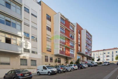Apartamento T3 para Arrendamento em Marrazes e Barosa