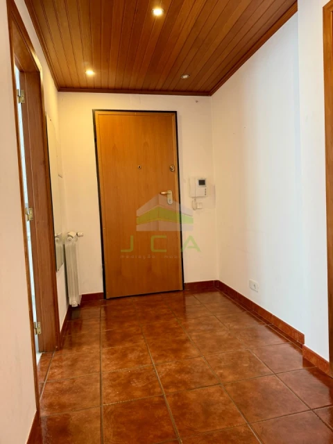 Apartamento T3 para Arrendamento em Marrazes e Barosa
