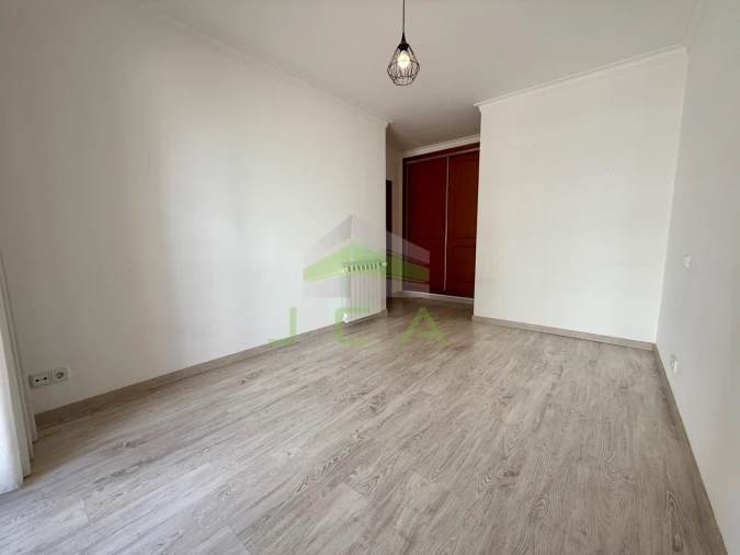 Apartamento T3 para Arrendamento em Marrazes e Barosa Foto 10