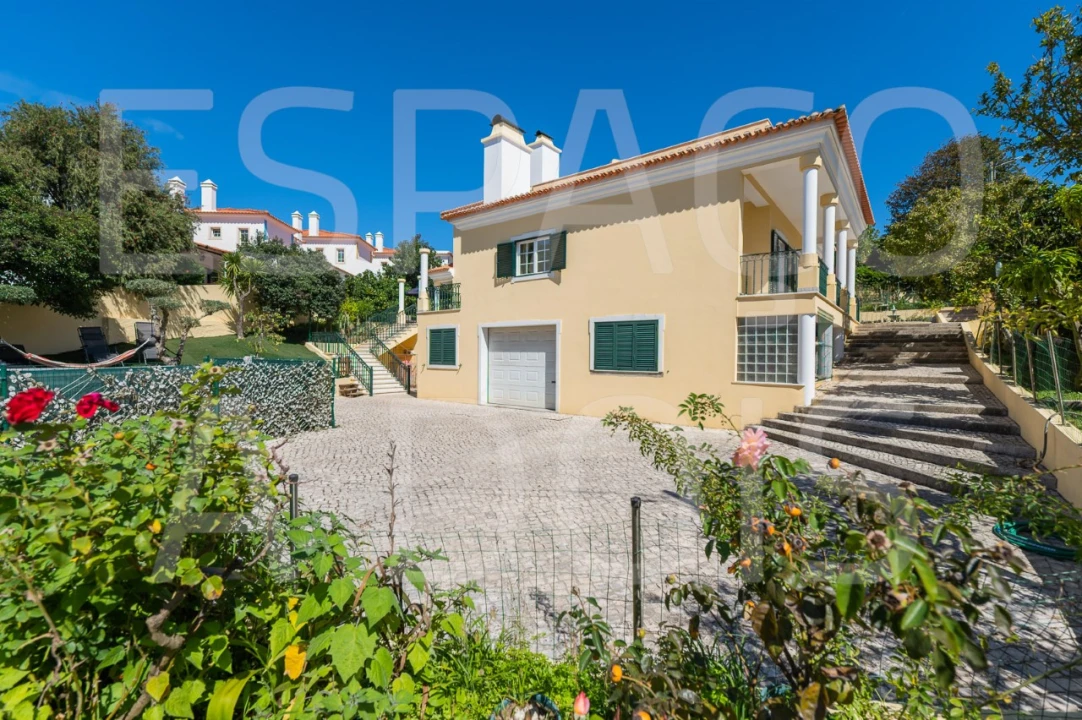 Moradia T7 para Venda em Algueirão-Mem Martins Foto 3