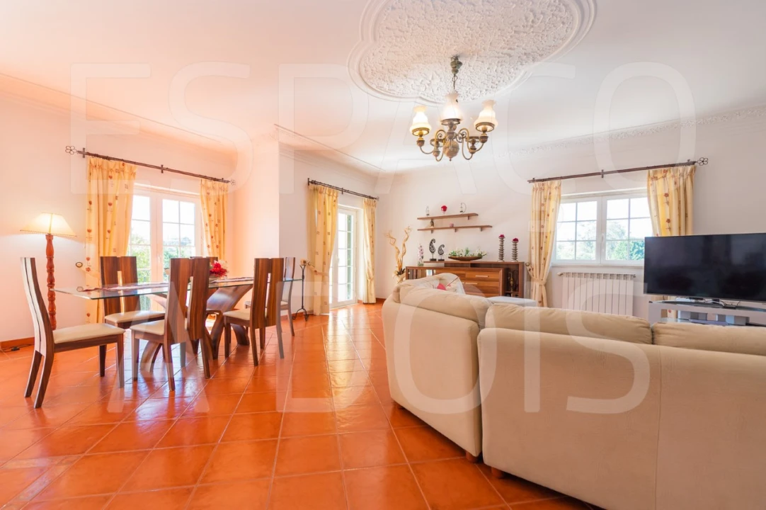 Moradia T7 para Venda em Algueirão-Mem Martins Foto 26