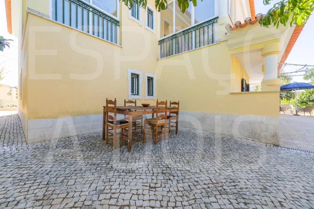 Moradia T7 para Venda em Algueirão-Mem Martins Foto 52