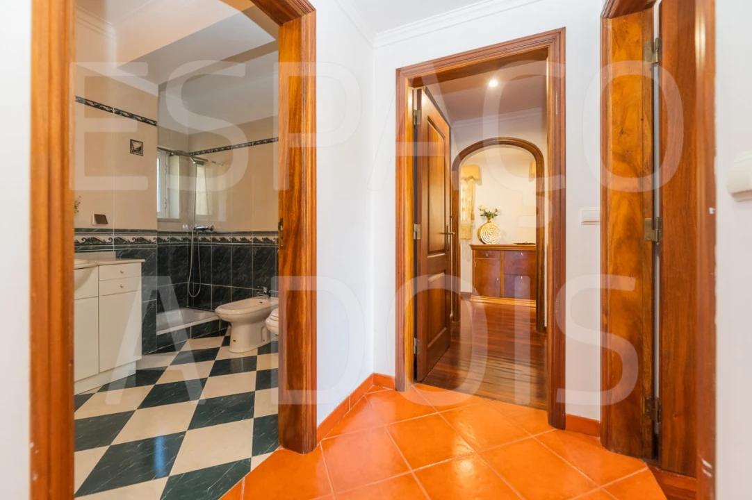 Moradia T7 para Venda em Algueirão-Mem Martins Foto 78