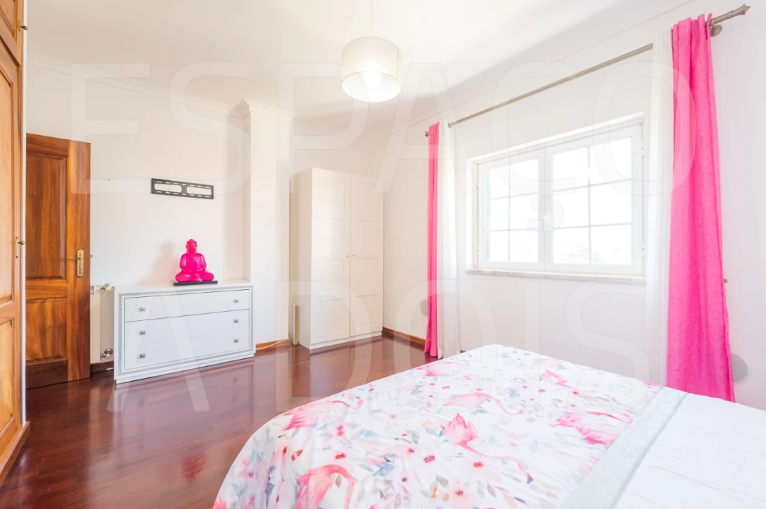 Moradia T7 para Venda em Algueirão-Mem Martins Foto 95