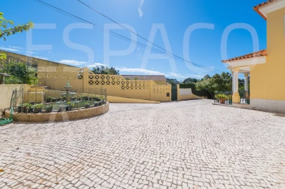 Moradia T7 para Venda em Algueirão-Mem Martins