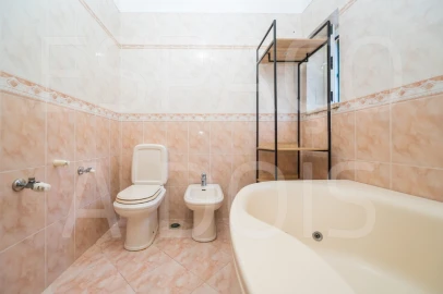 Moradia T7 para Venda em Algueirão-Mem Martins