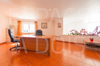 Moradia T7 para Venda em Algueirão-Mem Martins