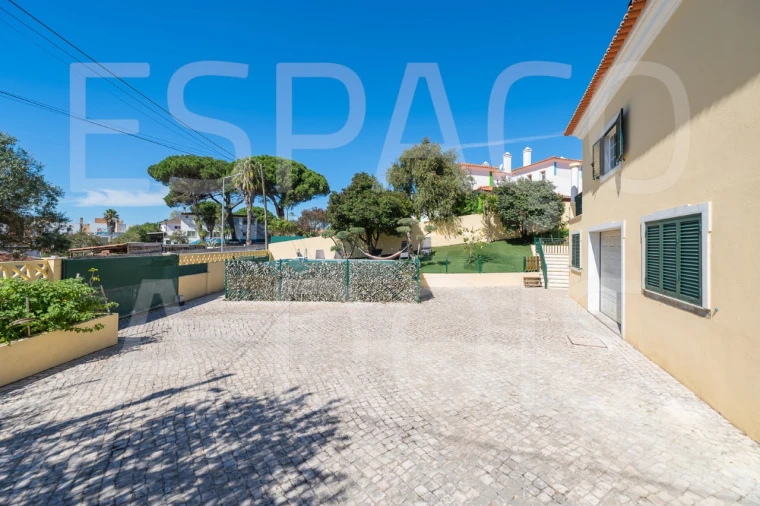 Moradia T7 para Venda em Algueirão-Mem Martins Foto 4