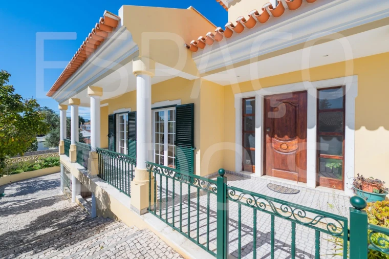 Moradia T7 para Venda em Algueirão-Mem Martins Foto 23