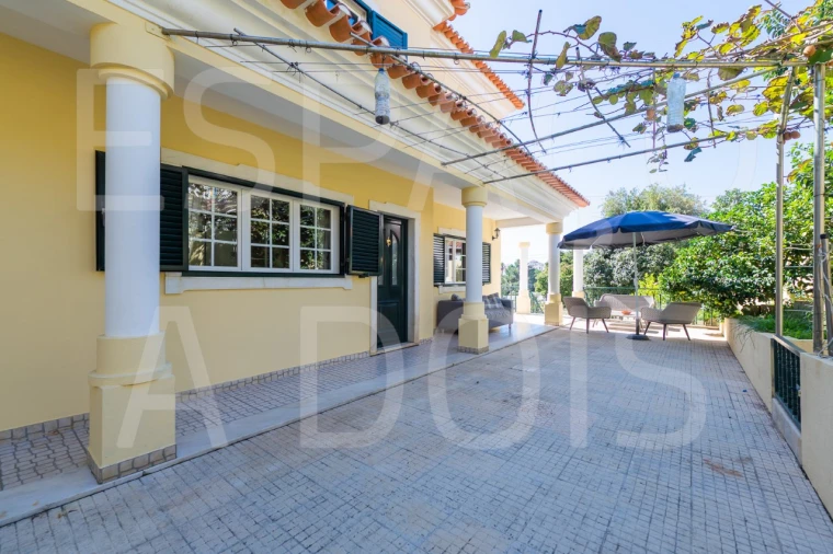 Moradia T7 para Venda em Algueirão-Mem Martins Foto 39