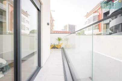 Apartamento T1 para Arrendamento em Glória e Vera Cruz