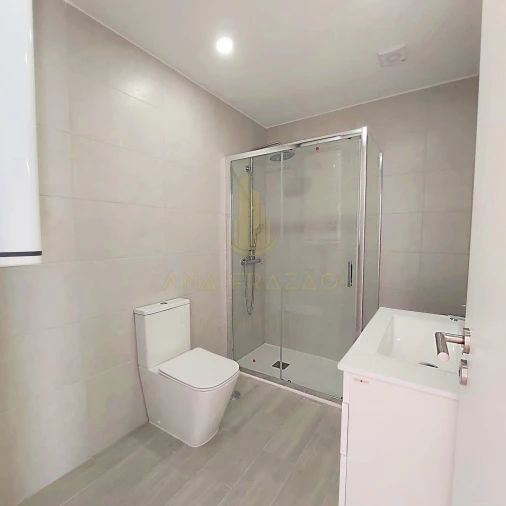 Moradia T2 para Venda em Amora Foto 5