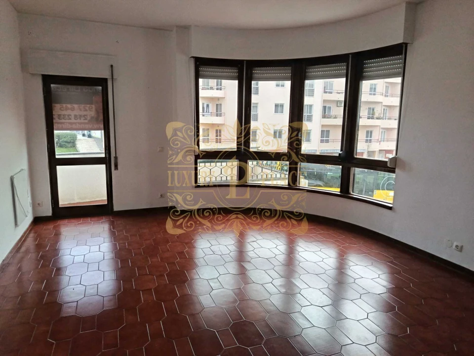 Apartamento T2 para Venda em Sesimbra (Castelo) Foto 1