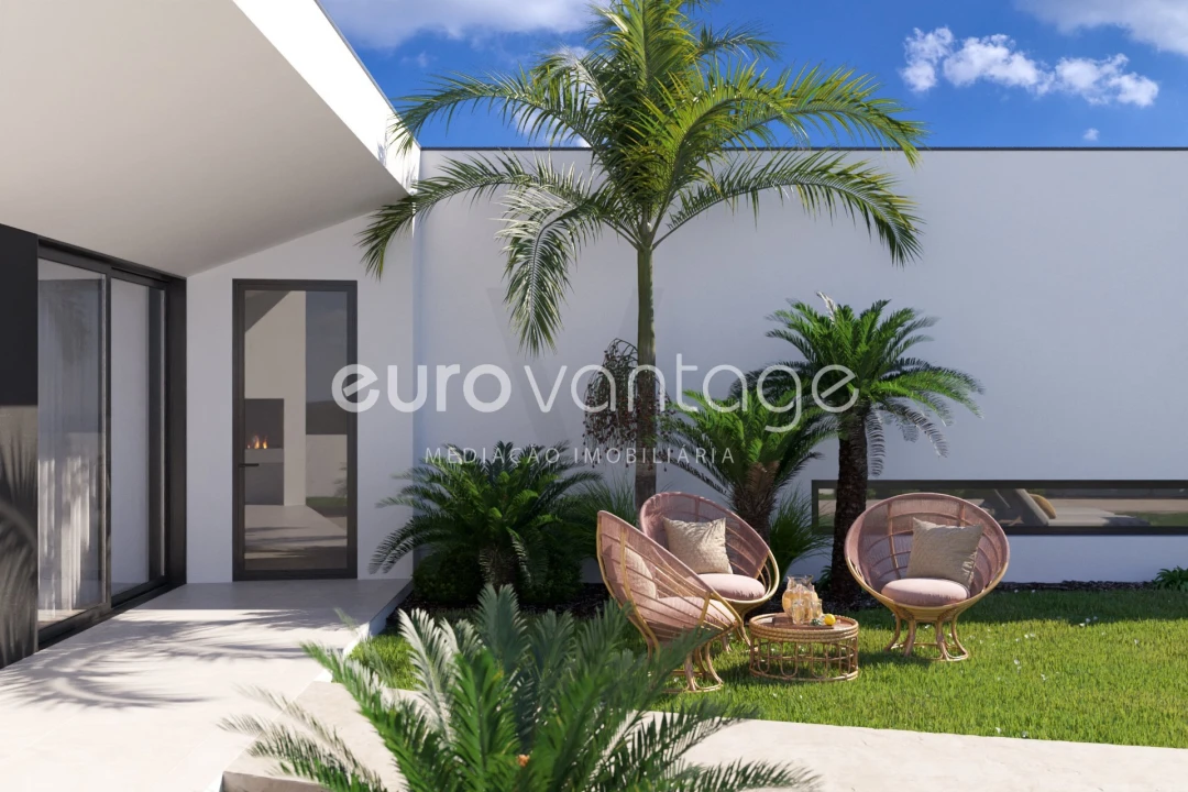 Moradia T4 para Venda em Amor Foto 16