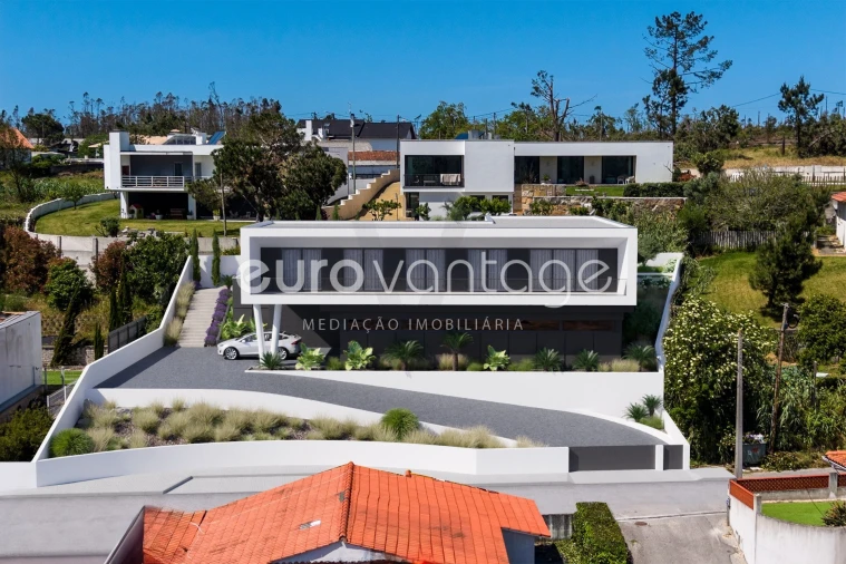 Moradia T4 para Venda em Amor Foto 6