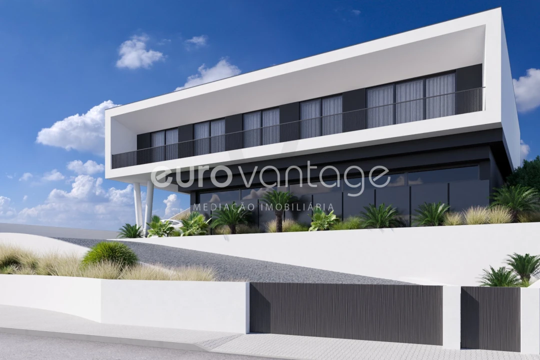 Moradia T4 para Venda em Amor Foto 10