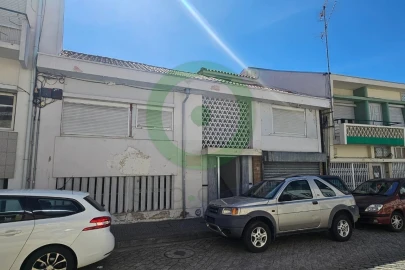 Prédio para Venda em Mirandela