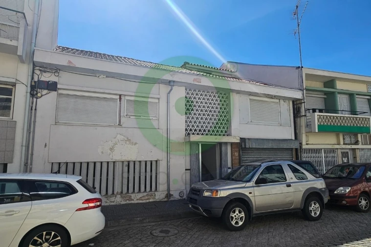 Prédio para Venda em Mirandela Foto 2