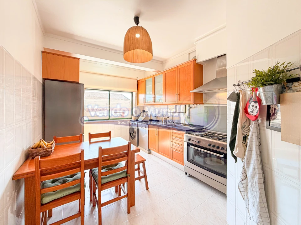 Apartamento T2 para Venda em Samora Correia Foto 2