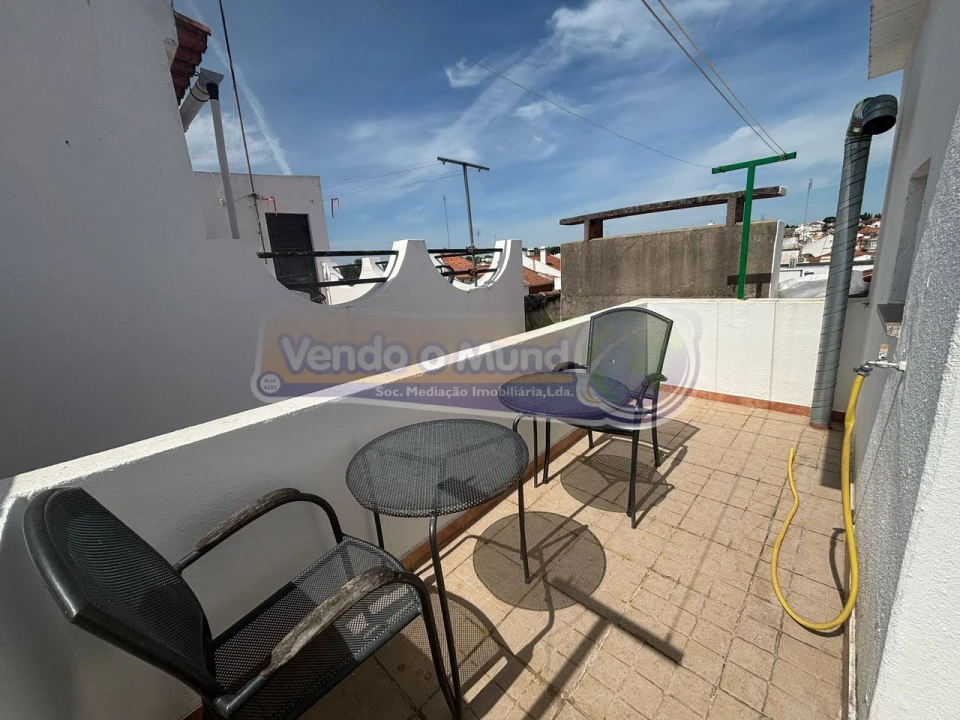 Moradia T1 para Venda em Cabeção Foto 20