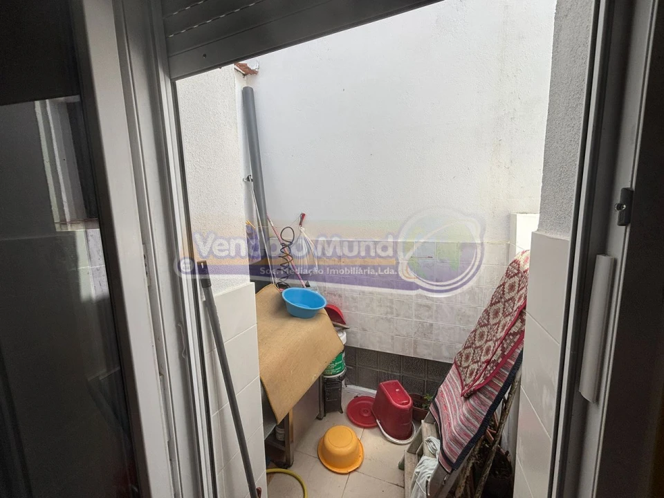 Moradia T1 para Venda em Cabeção Foto 11