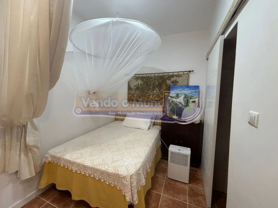 Moradia T1 para Venda em Cabeção Foto 5