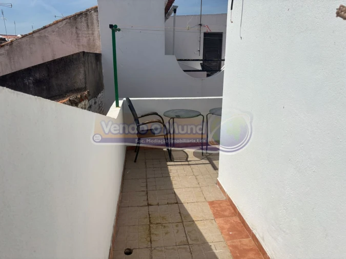 Moradia T1 para Venda em Cabeção Foto 19