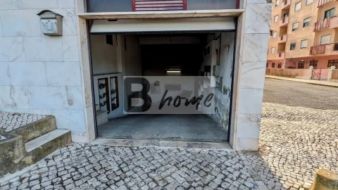 Garagem para Venda em Agualva e Mira-Sintra