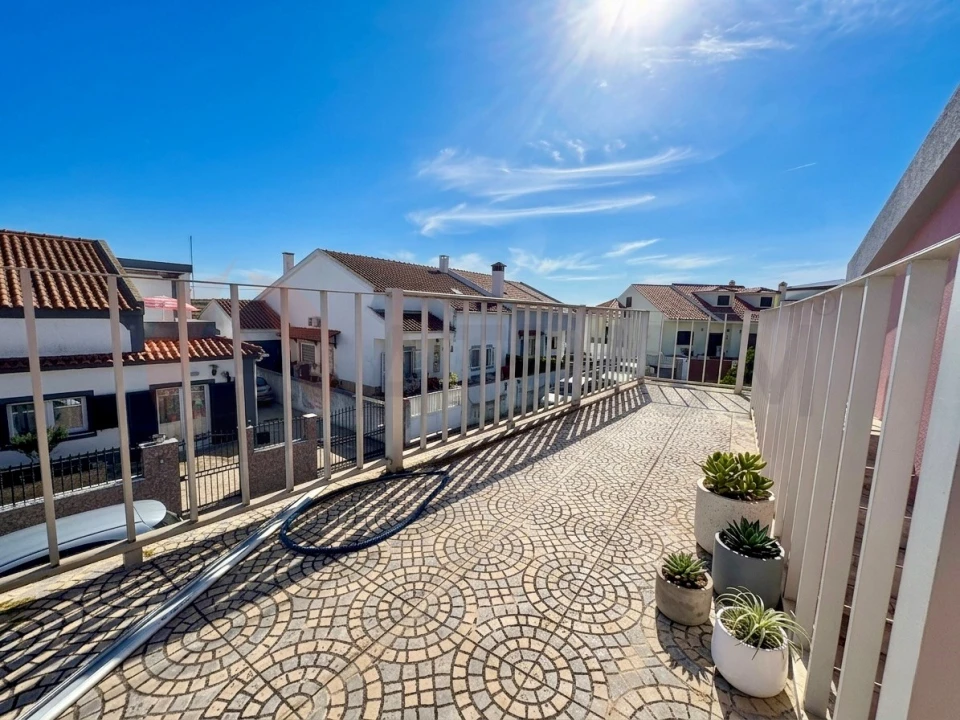 Moradia T2 para Venda em Sado Foto 9