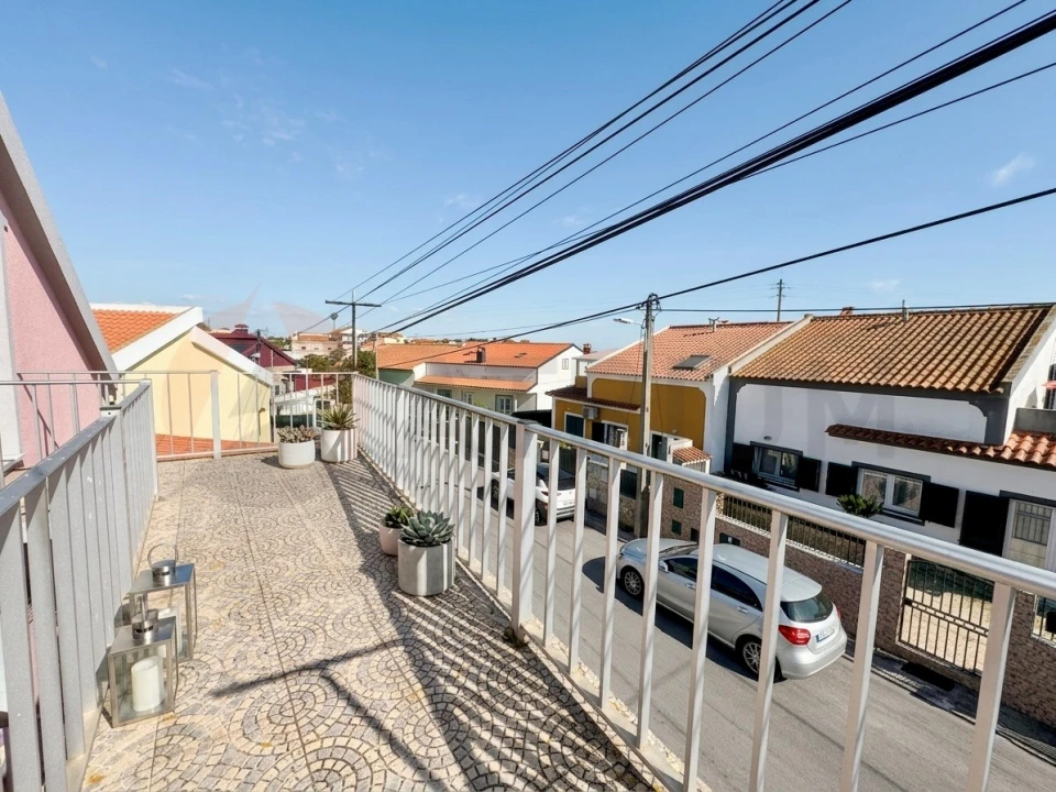 Moradia T2 para Venda em Sado Foto 10