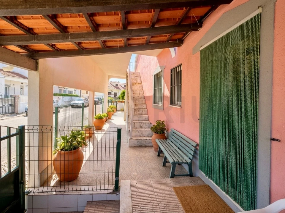 Moradia T2 para Venda em Sado Foto 3