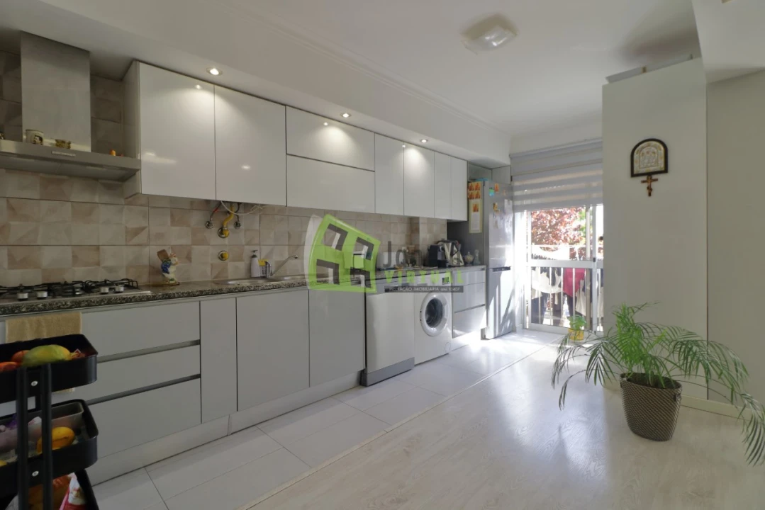 Apartamento T3 para Venda em Quinta do Conde Foto 5