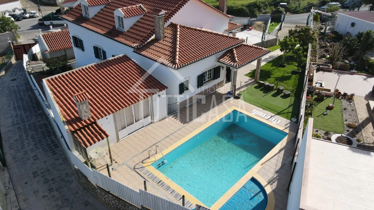 Moradia T3 para Venda em Venda do Pinheiro e Santo Estêvão das Galés Foto 3