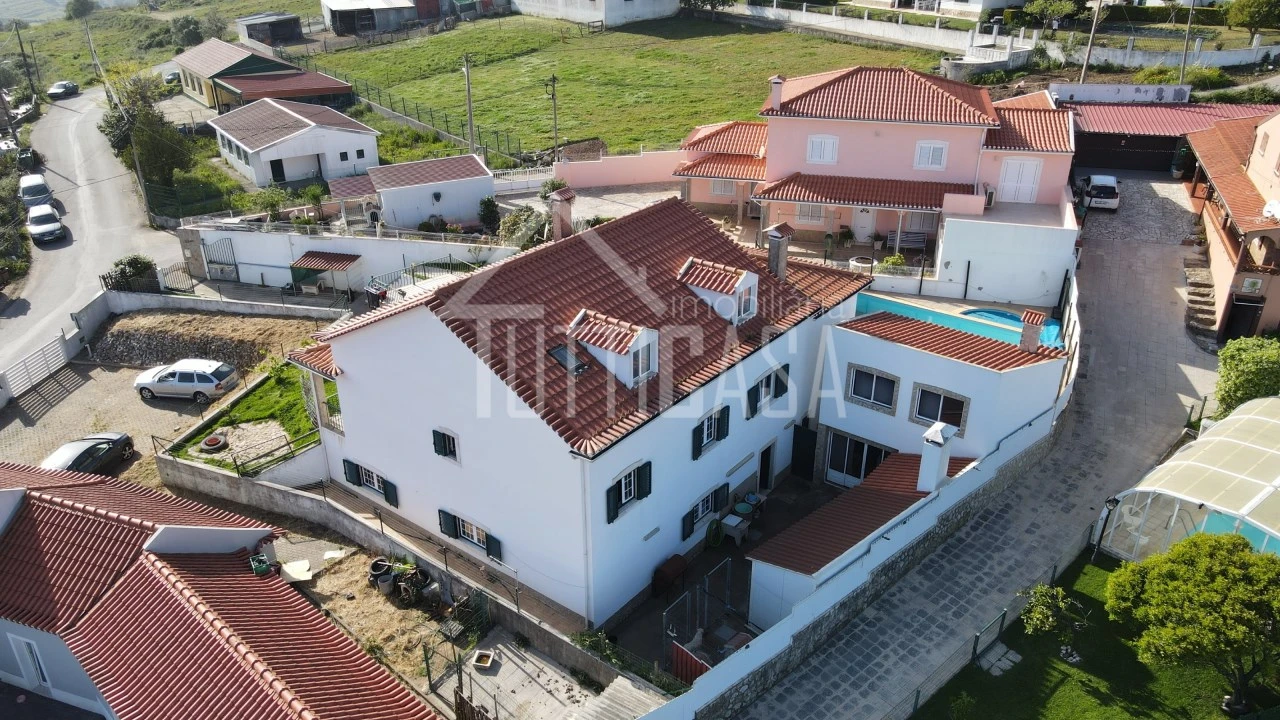 Moradia T3 para Venda em Venda do Pinheiro e Santo Estêvão das Galés Foto 4