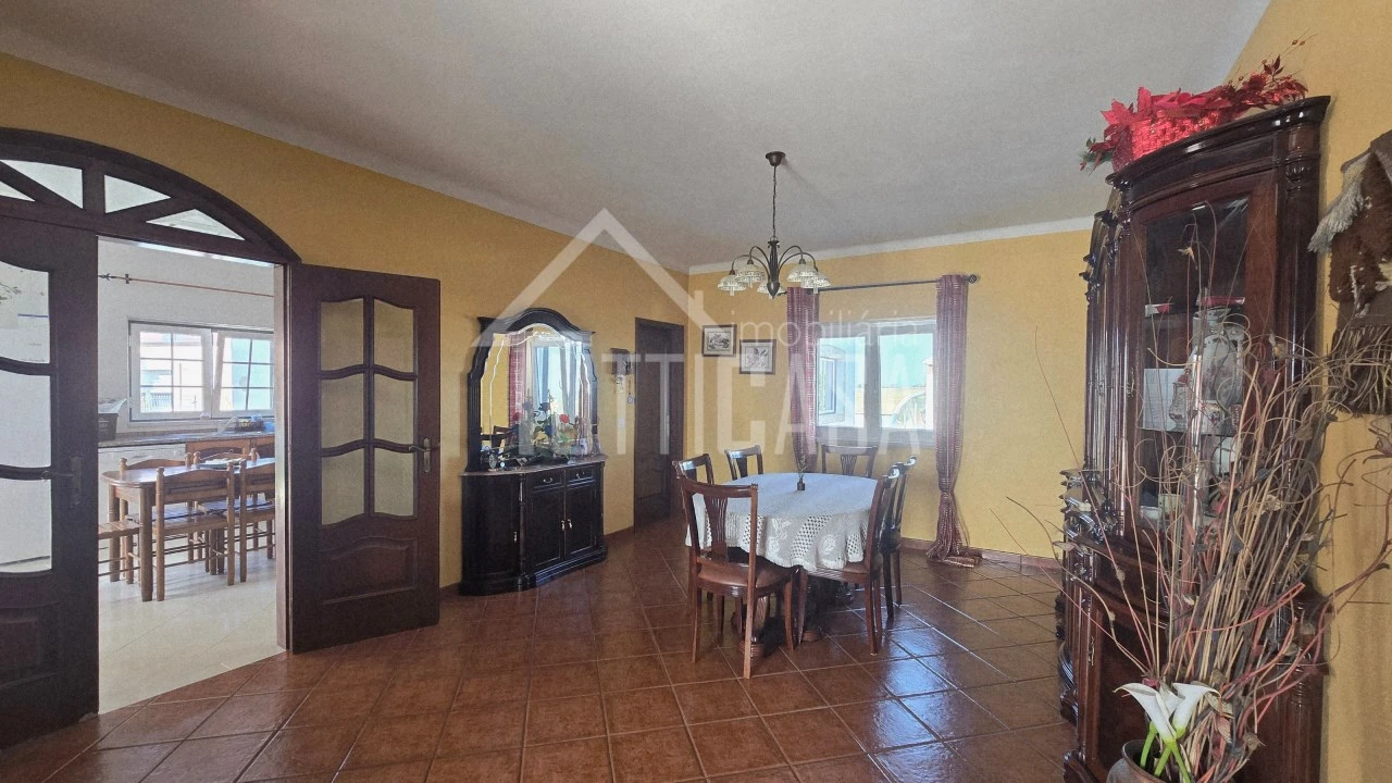 Moradia T3 para Venda em Venda do Pinheiro e Santo Estêvão das Galés Foto 9