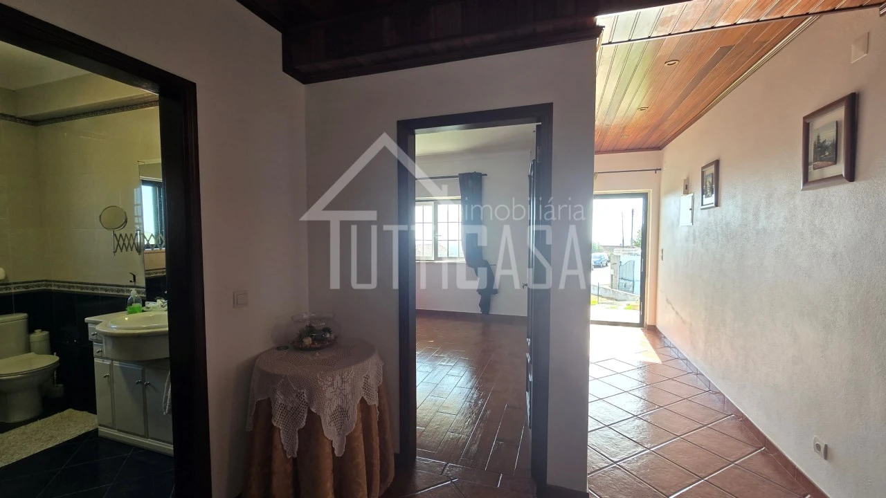 Moradia T3 para Venda em Venda do Pinheiro e Santo Estêvão das Galés Foto 12