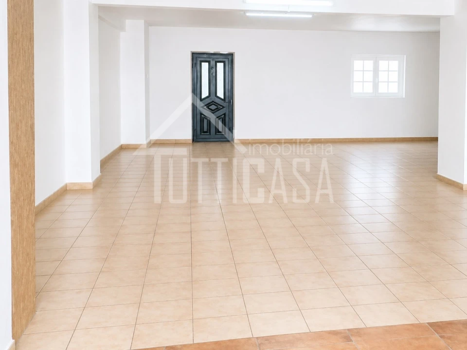 Moradia T3 para Venda em Venda do Pinheiro e Santo Estêvão das Galés Foto 3