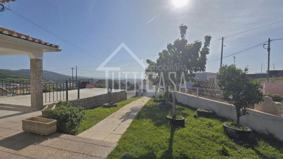 Moradia T3 para Venda em Venda do Pinheiro e Santo Estêvão das Galés Foto 6